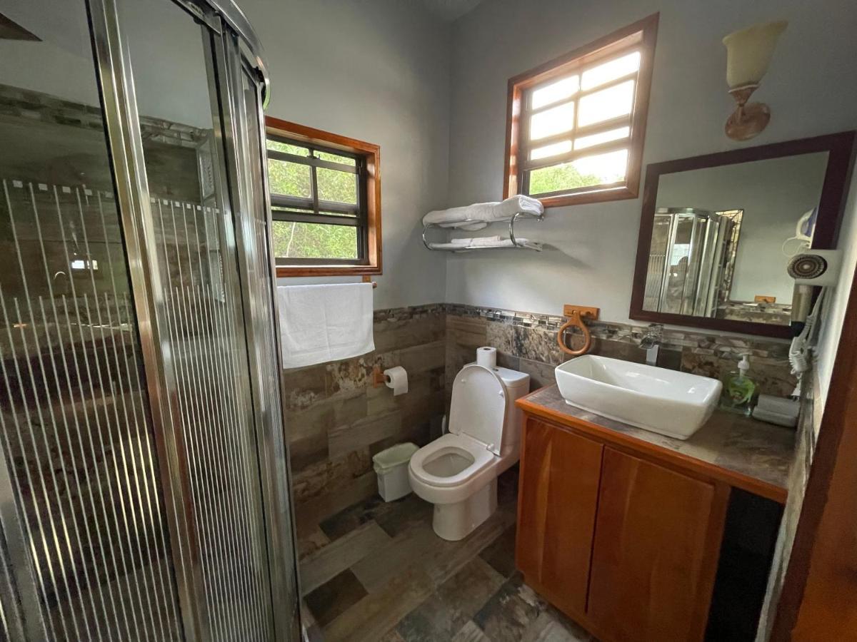 Hidden Treasure Vacation Home Blue Bay Cottage Caye Caulker Buitenkant foto